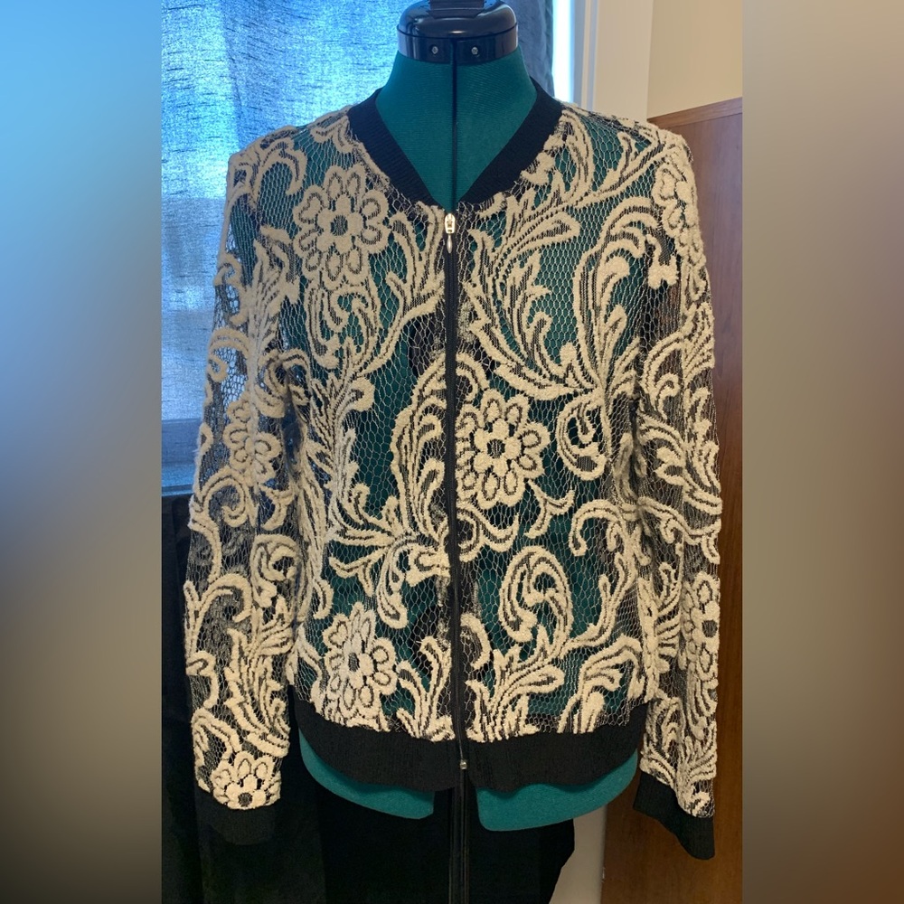 Chic Black and Cream Floral Lace Jacket